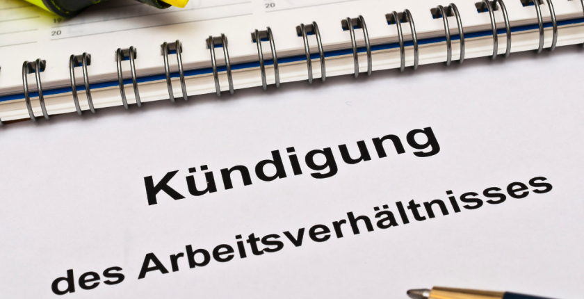 Arbeitsrecht - Kündigungsfristen – Probezeit unmissverständlich regeln! 